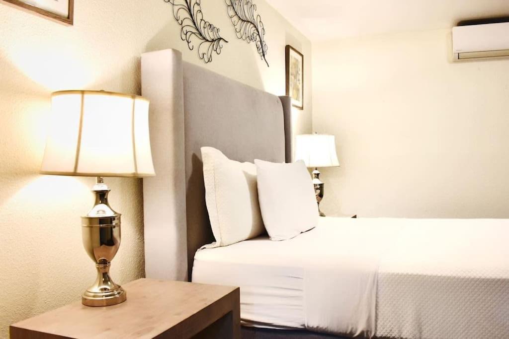 Montrose Pied-A-Terre Apartments Walking Distance To Museums Houston Exteriör bild